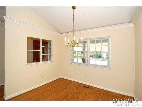 1044 SADDLEBROOK DRIVE - Photo 4