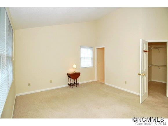 1044 SADDLEBROOK DRIVE - Photo 5