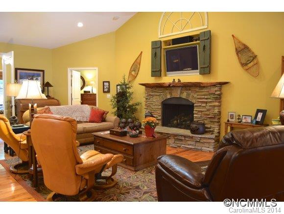 248 Waterside Drive - Photo 4