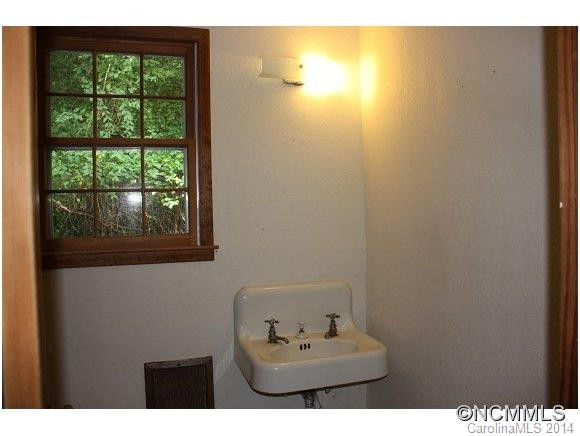 2226 US Hwy 176 - Photo 12