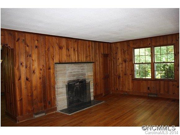 2226 US Hwy 176 - Photo 3