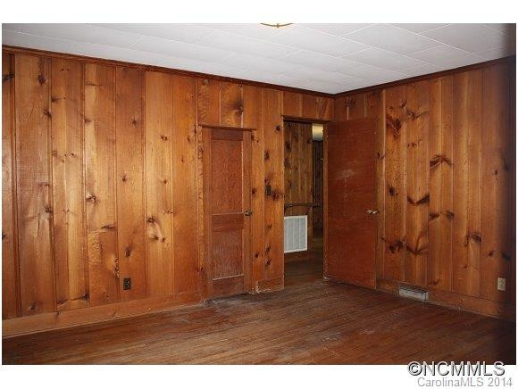2226 US Hwy 176 - Photo 6