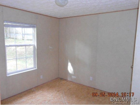 29 Susie Drive - Photo 3