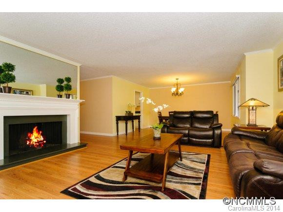 441 Crowfields Drive - Photo 5