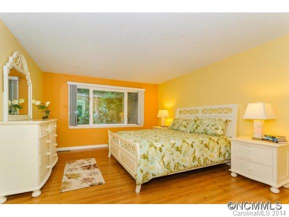441 Crowfields Drive - Photo 10