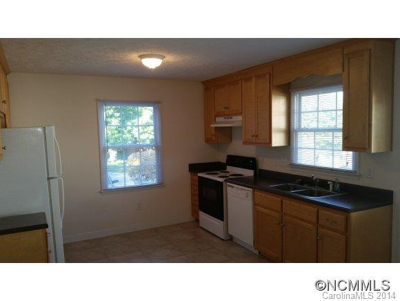 21 BROADVIEW DR - Photo 3