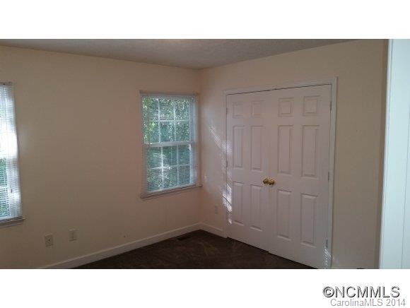 21 BROADVIEW DR - Photo 5