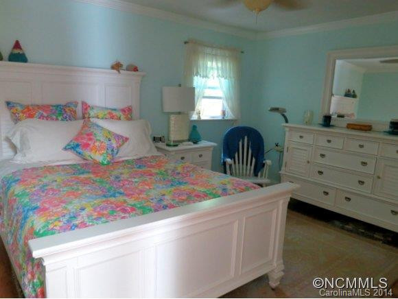 526 Azalea Avenue - Photo 18