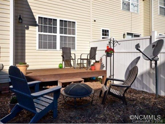 106 LOCH HAVEN ROAD - Photo 2