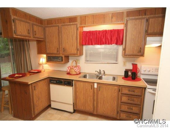 28 Woodscape Drive - Photo 4