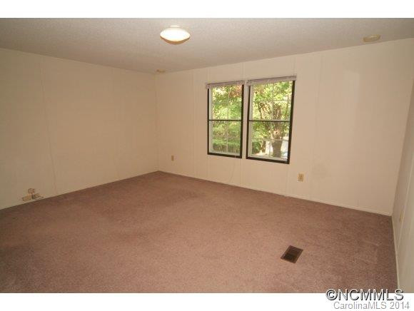 28 Woodscape Drive - Photo 8