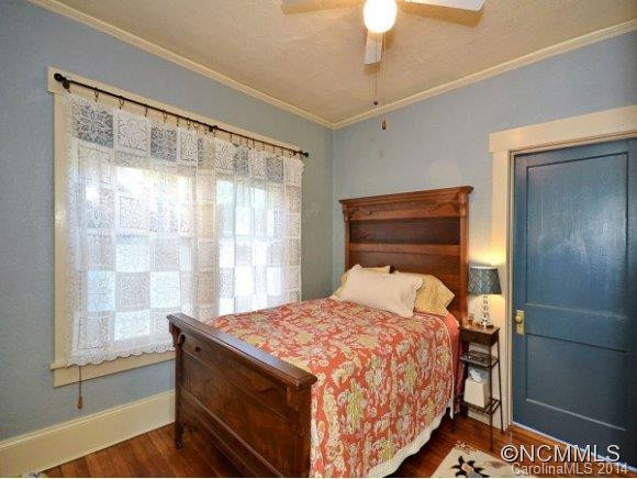 109 PENNSYLVANIA AVE - Photo 13