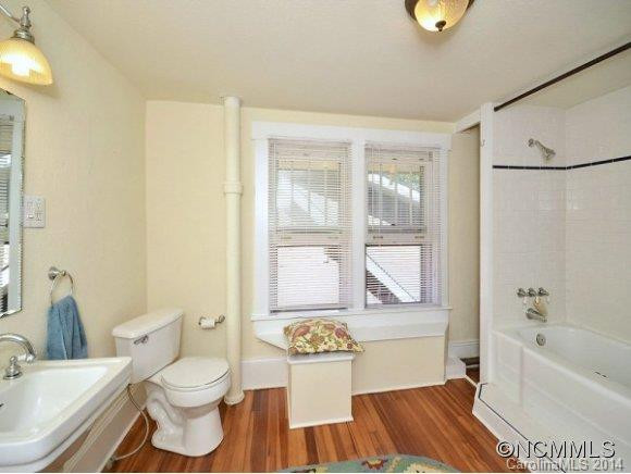 109 PENNSYLVANIA AVE - Photo 14