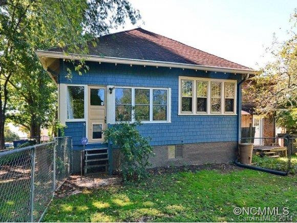 109 PENNSYLVANIA AVE - Photo 17