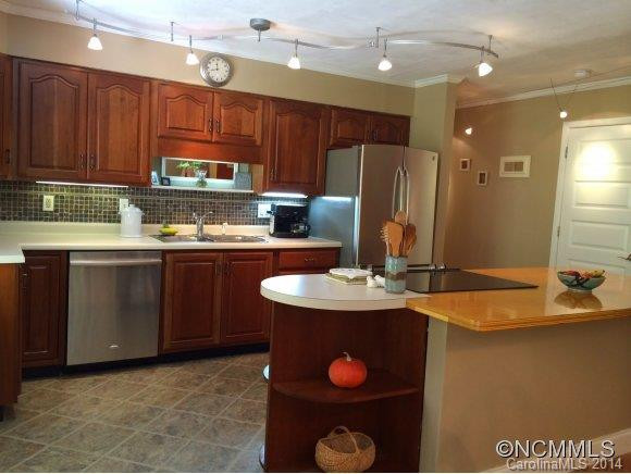 1 Western View Street - Photo 2
