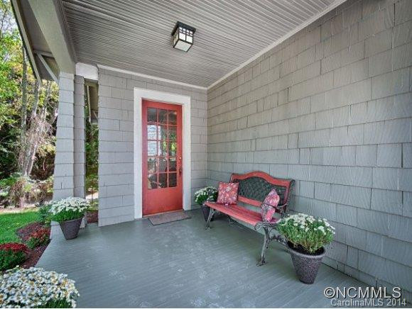 87 PERSHING ROAD - Photo 2