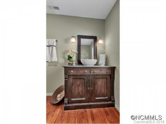87 PERSHING ROAD - Photo 11