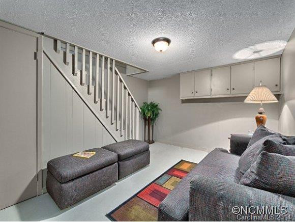 87 PERSHING ROAD - Photo 16