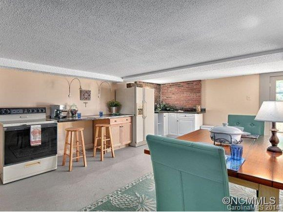 87 PERSHING ROAD - Photo 17