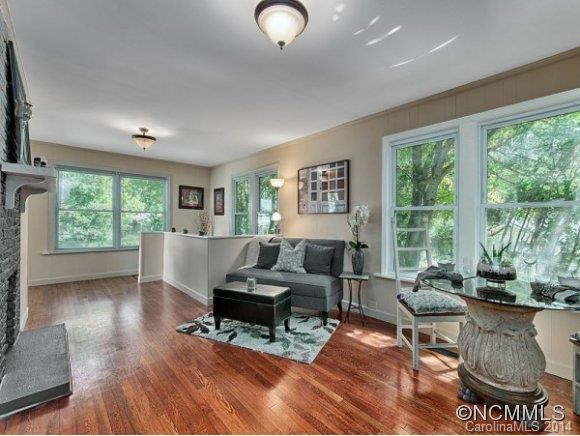 87 PERSHING ROAD - Photo 3