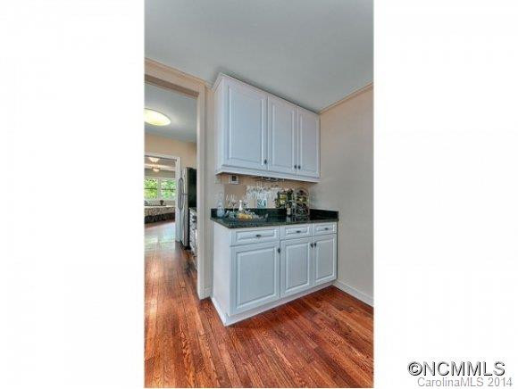 87 PERSHING ROAD - Photo 5