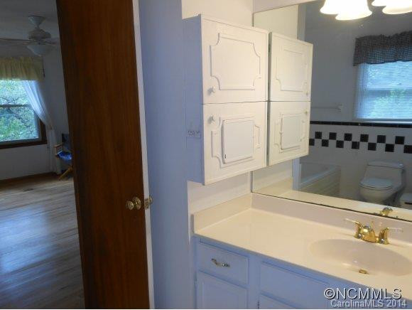 844 Mountain View Drive - Photo 13
