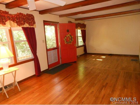 844 Mountain View Drive - Photo 3
