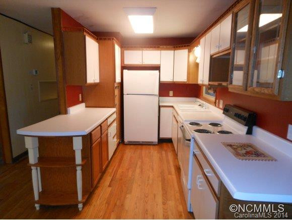 844 Mountain View Drive - Photo 6