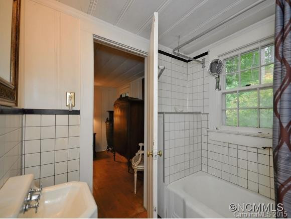 1267 WALKER ROAD - Photo 12