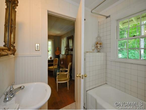 1267 WALKER ROAD - Photo 17