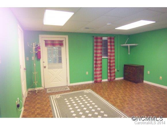 504 Lakeland Dr - Photo 13