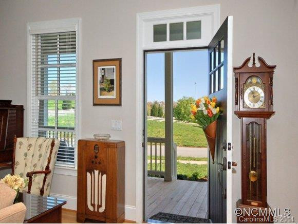 133 LAKEWAY DRIVE - Photo 2