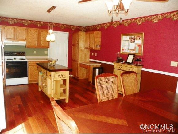 286 Spring Drive - Photo 3