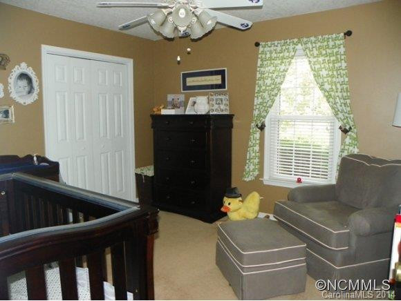 286 Spring Drive - Photo 8