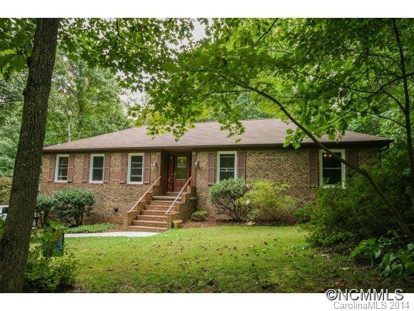 3 Mayfair Pl