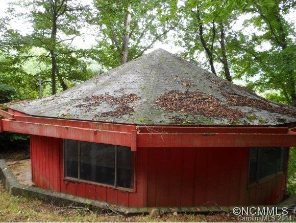 375 Tobacco Road