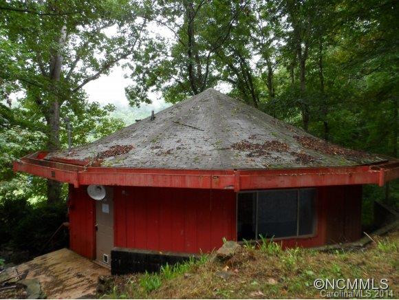 375 Tobacco Road - Photo 2