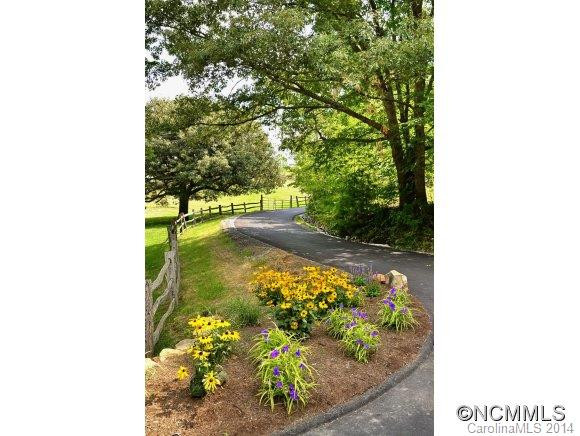 8 Bonnie Brae Drive - Photo 2