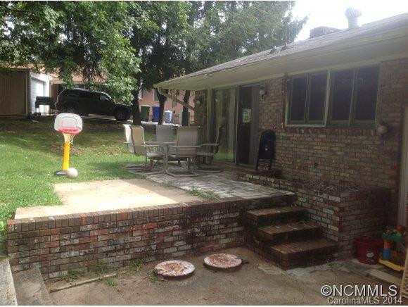 85 Taft - Photo 2