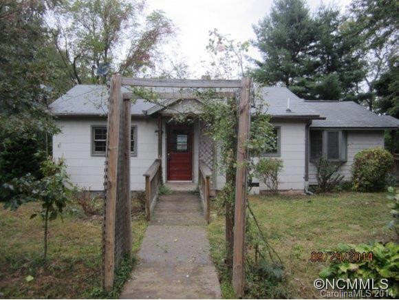 35 Center St - Photo 2