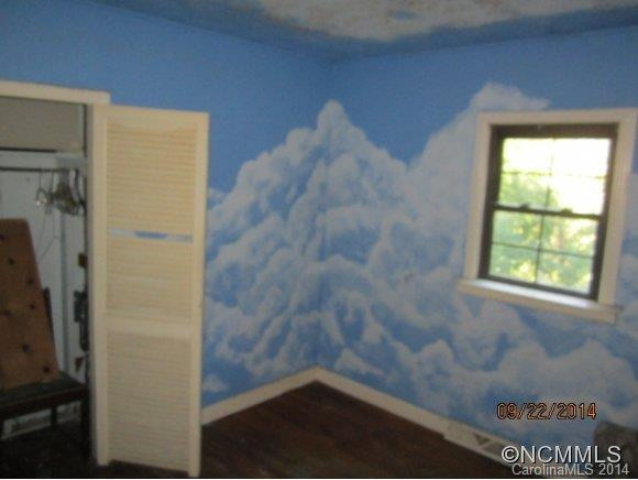 35 Center St - Photo 9