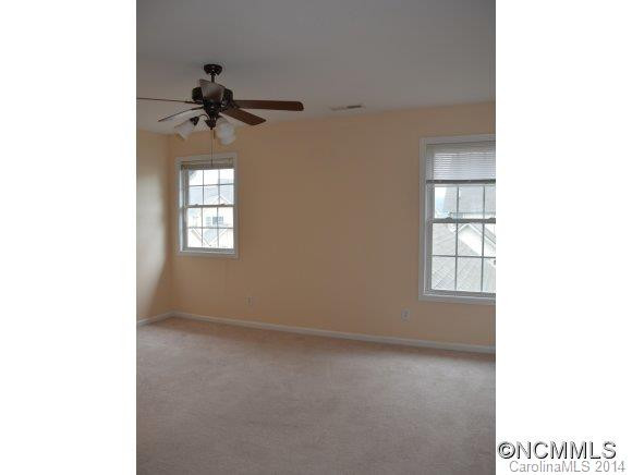 80 Rotunda Circle - Photo 11