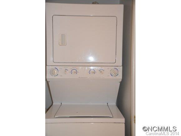 80 Rotunda Circle - Photo 16