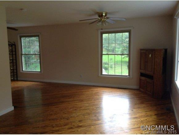 20 Mayfair Drive - Photo 13
