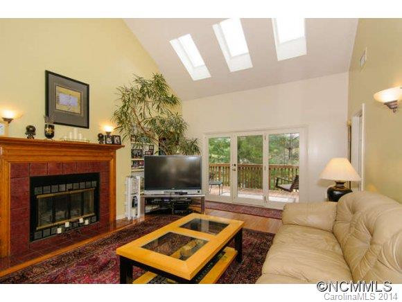 103 WINDWARD DRIVE - Photo 2
