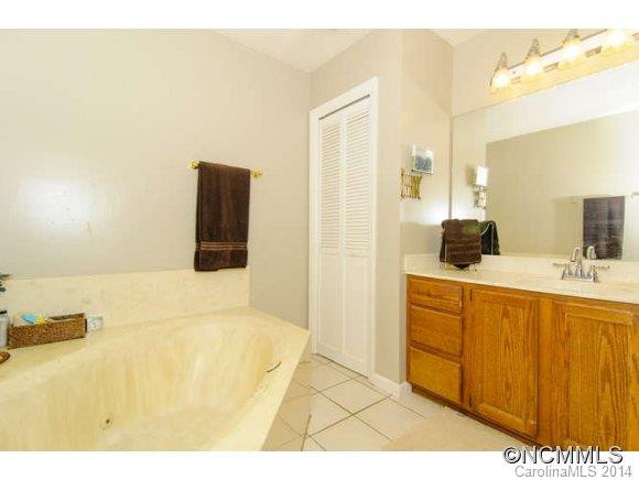 103 WINDWARD DRIVE - Photo 11