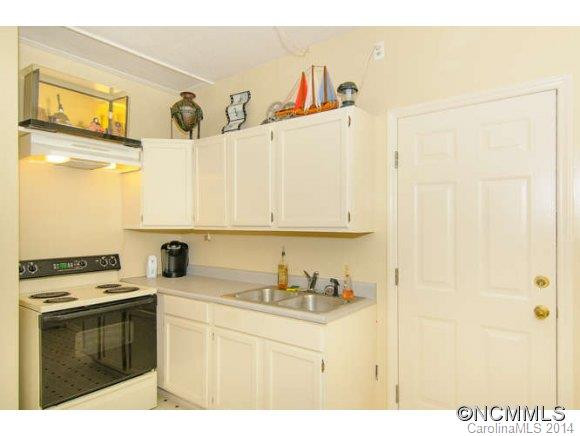 103 WINDWARD DRIVE - Photo 17