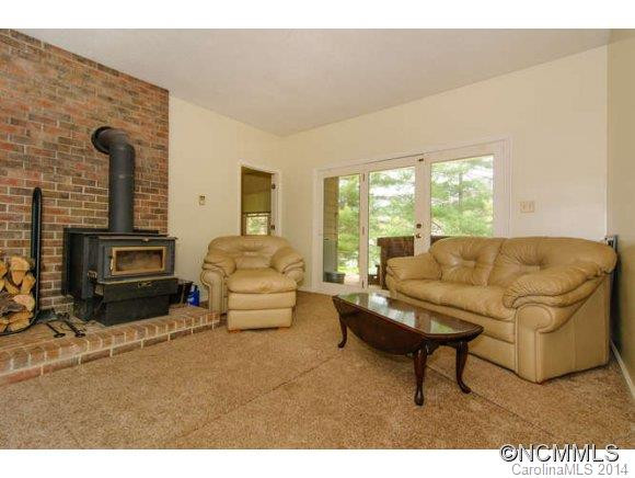 103 WINDWARD DRIVE - Photo 18