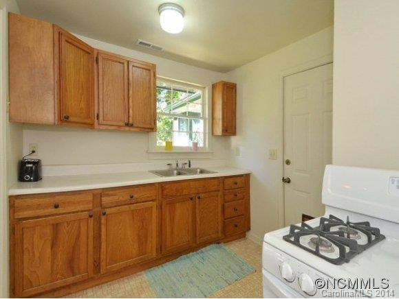 539 OAK HILL COURT - Photo 11