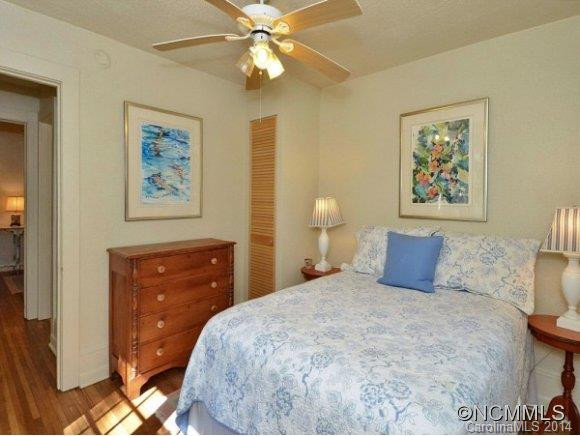 539 OAK HILL COURT - Photo 12